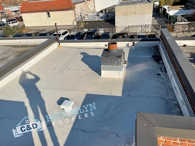 Flat roof roofline and parapet details