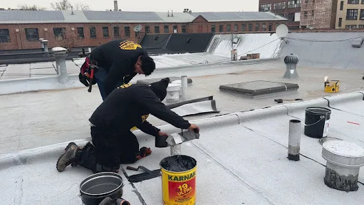 Commercial roof inspection process